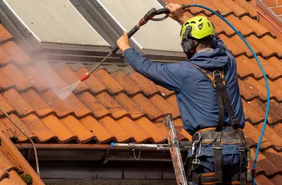 Démoussage et hydrofuge de toiture à Senarpont